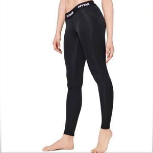 Ivy Park Low-Rise Leggings in Black - Size S